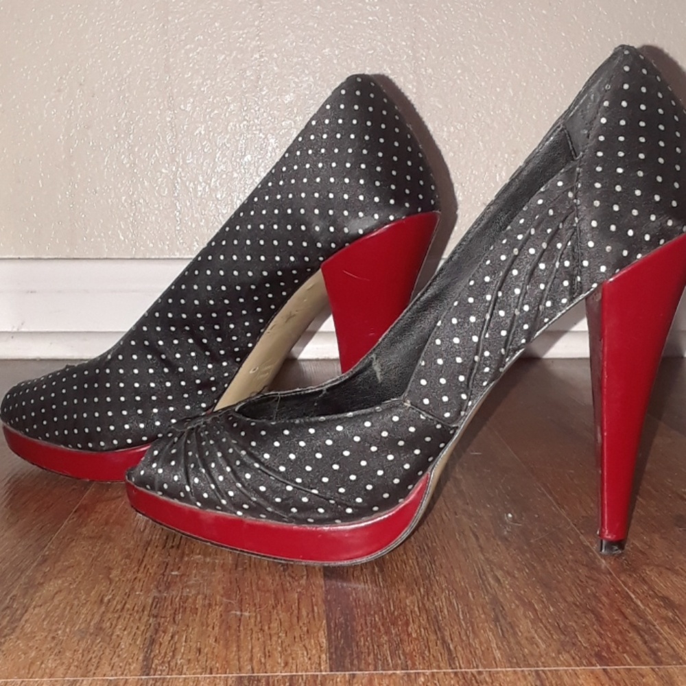 Polka dot heels. - Picture 5 of 5